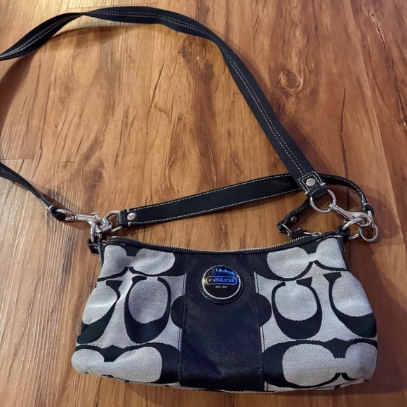 Coach Purse early 2000s never worn! - Picture 1 of 2